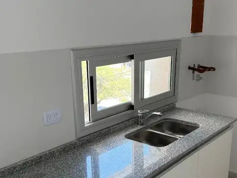 Duarte Quirós 3200, Piso 4