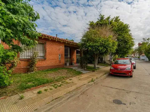 VENTA CASA BARRIO PARQUE SAAVEDRA
