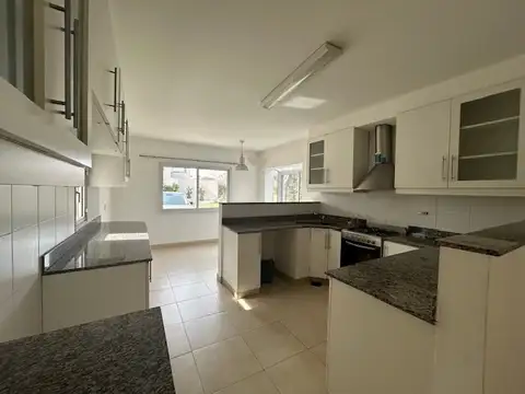 Casa en Alquiler al Noroeste