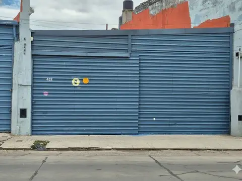 ALQUILER GALPON 200 MTS SOBRE JULIO A ROCA 400