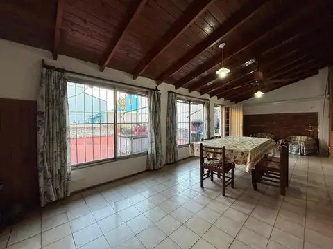 PH DE 3 AMBIENTES 98m2 CUBIERTOS, 185m2 TOTALES, GALERIA, TERRAZA Y PARRILLA, SANTOS LUGARES