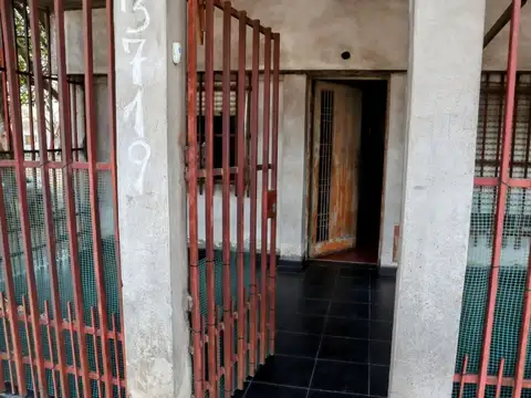 VENTA Casa MultiFAMILIAR dos Plantas 6 Amb