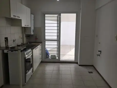 ALQUILER DEPARTAMENTO UN DORMITORIO CON PATIO SAN LORENZO 3314
