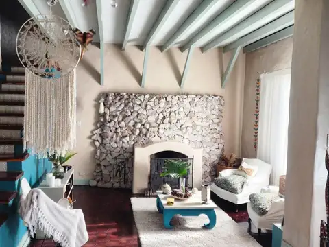 OLIVOS CHALET TIPOLOGIA MEXICANO 6 AMBIENTES SUITE GARAGE AMPLIO JARDIN