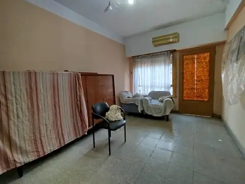 Depto Tipo Casa en Venta en Ramos Mejia, USD 70.000