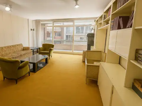 4 ambientes Palermo patio y balcon al frente PARA REFACCIONAR