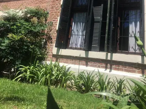 Casa 6 ambientes con 3 baños