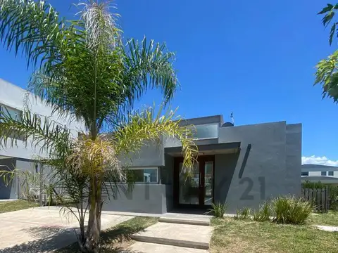 Venta Casa Araucarias Puertos Del Lago