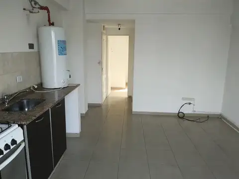 Departamento en Alquiler en Caseros, $ 450.000