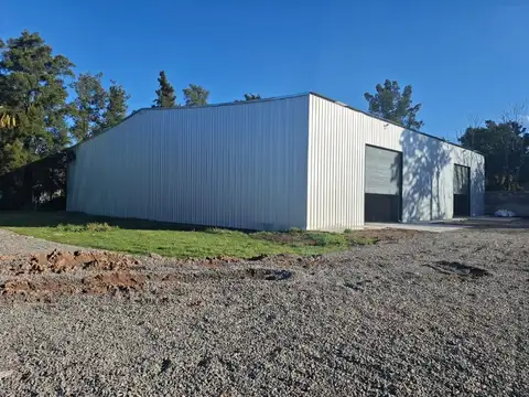 ALQUILO GALPONES EN MONTE GRANDE