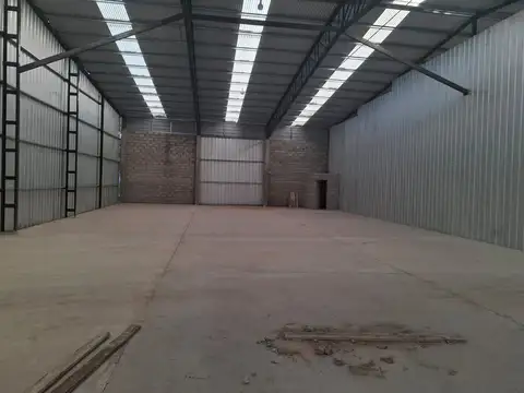 ALQUILO GALPONES EN MONTE GRANDE