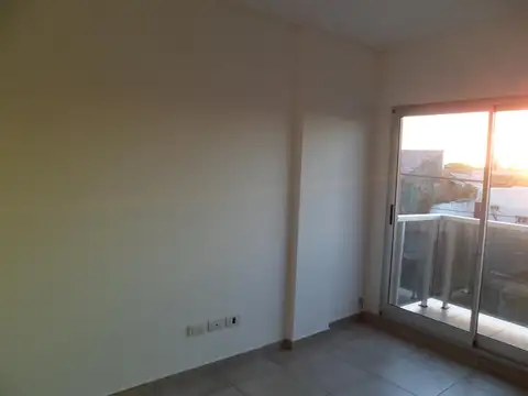 Departamento en Venta en Moron Sur, USD 59.900