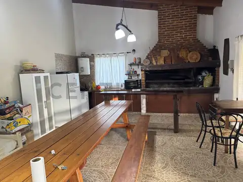 Quinta en Venta en Villa Parque Sicardi, USD 99.000