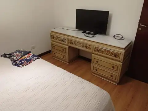 CHALET  6 AMB AL FRENTE RECICLADA EN SU TOTALIDAD