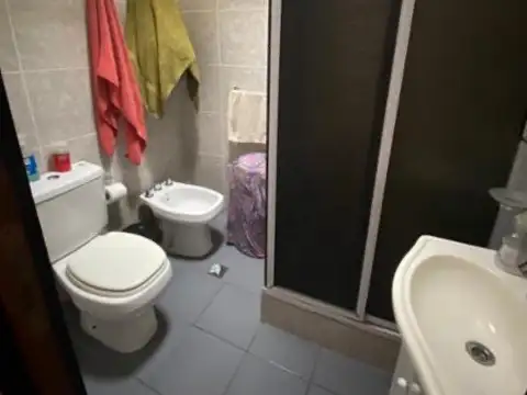 VENTA – DUPLEX 3 AMBIENTES AMPLIO – IMPECABLES CONDICIONES