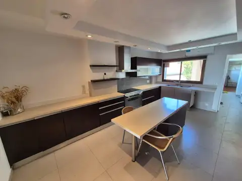 Departamento en Venta con 2 cocheras