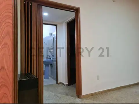 Casa al frente de 2 dormitorios + casa interna