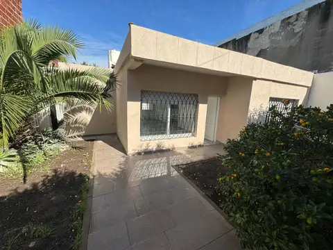 Casa en venta 3 ambientes en Castelar Norte