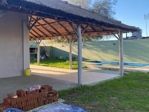 Casa 4 ambientes con 1 baño