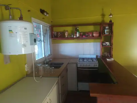 Casa 2 ambientes con 2 baños