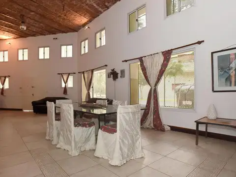 Casa en Venta en Flores, USD 299.900