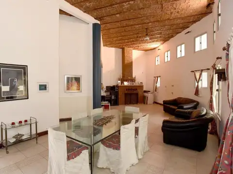 Casa en Venta con 1 cochera