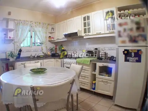 Casa 3 ambientes con 2 baños