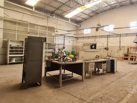 Galpon en Alquiler 20  mts Frente