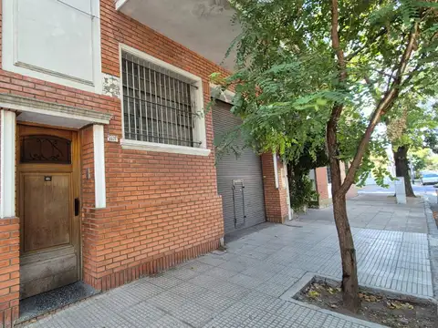 TIPO CASA 4 AMB CON BALCON - PATIO Y TERRAZA - 2 BAÑOS !