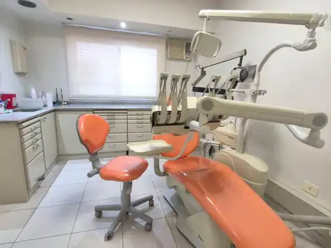 Oficina 2 ambientes con 1 baño