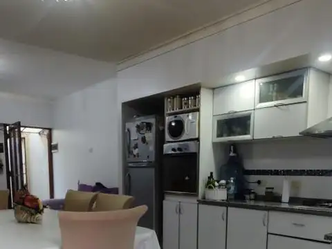 Depto Tipo Casa en Venta de 4 ambientes