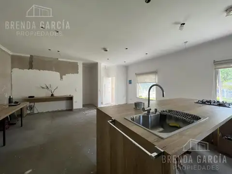 LOS CEIBOS ENTRE DIAZ VELEZ Y TIMBÓ