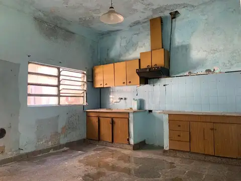 VENTA EN BLOCK CASA Y LOCAL SAN MARTIN