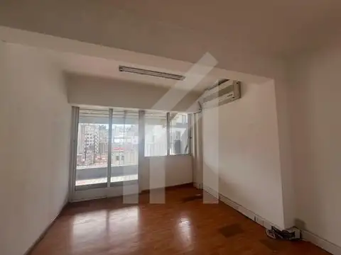 Oficina en Venta 60 años