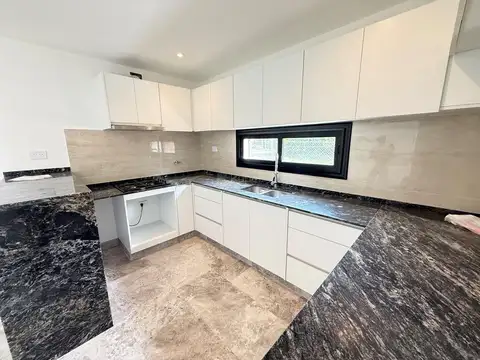 Casa en Venta en Pilar del Este - Santa Lucia, USD 170.000