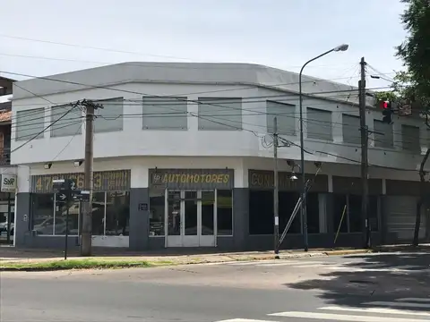 AV. BARTOLOMÉ MITRE 2000