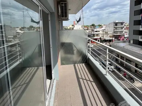 2 AMBIENTES CON BALCON san martin centro