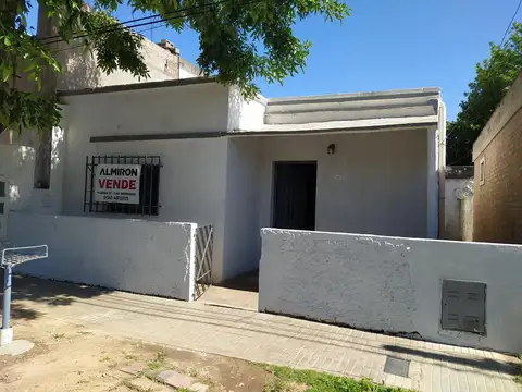 Venta | Casa | 2 Dormitorios | Capitan Bermudez | Barrio Villa del Prado | Apta crédito