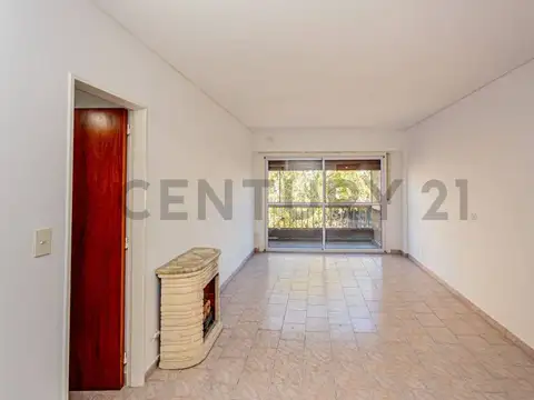 VENTA 3 AMBIENTES CON BALCON Y DEPENDENCIA VILLA GENERAL MITRE