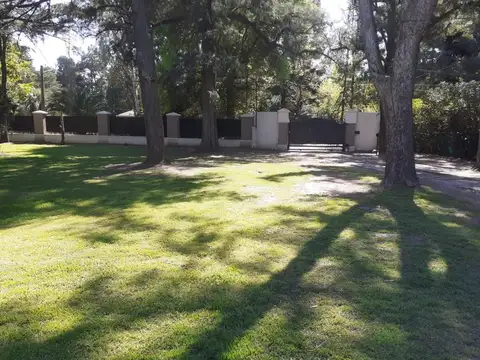 Casa 6 ambientes con 5 baños