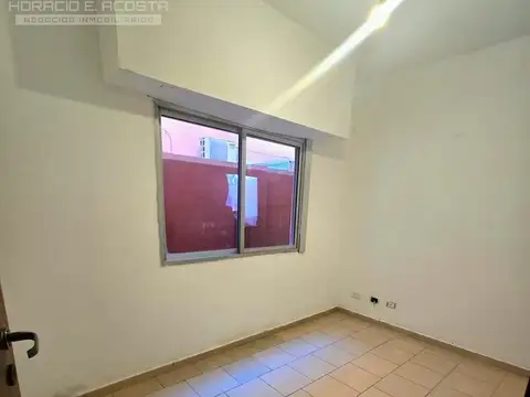 Departamento en Alquiler en Villa Ballester, $ 750.000