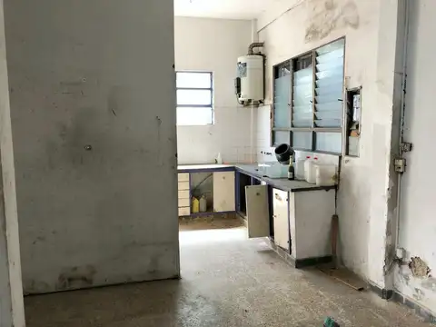 Alfredo Palacios 700