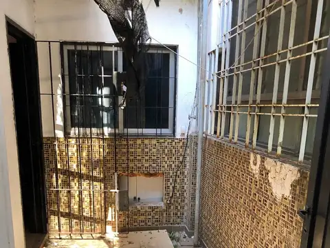 Alfredo Palacios 700