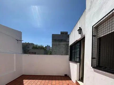 Depto Tipo Casa en Alquiler 50 años