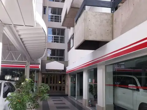 Doctor J.E.Serú 100