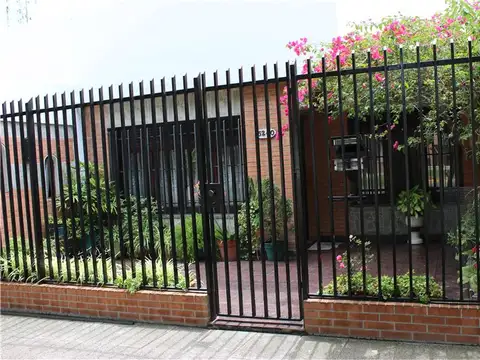 Casa 4 ambientes con 1 baño