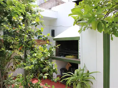 Imperdible 4 amb con Jardin Parrilla Villa Lugano