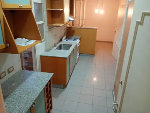Departamento 7 ambientes con 2 baños