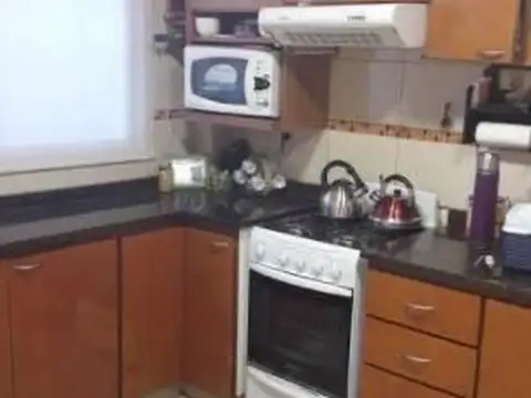 Depto Tipo Casa 4 ambientes con 2 baños