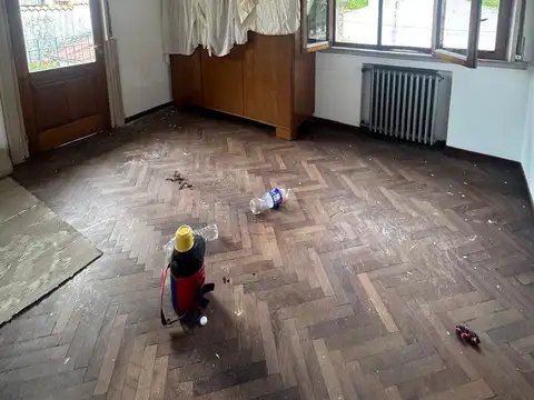 Casa en Alquiler con 1 cochera